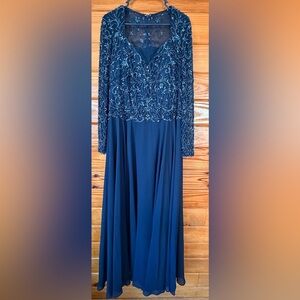 Elegant Navy Long Sleeve Dress
